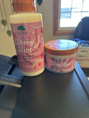 Tree Hut Merry Mint Foaming Gel Wash & Whipped Shea Body Butter - Pink